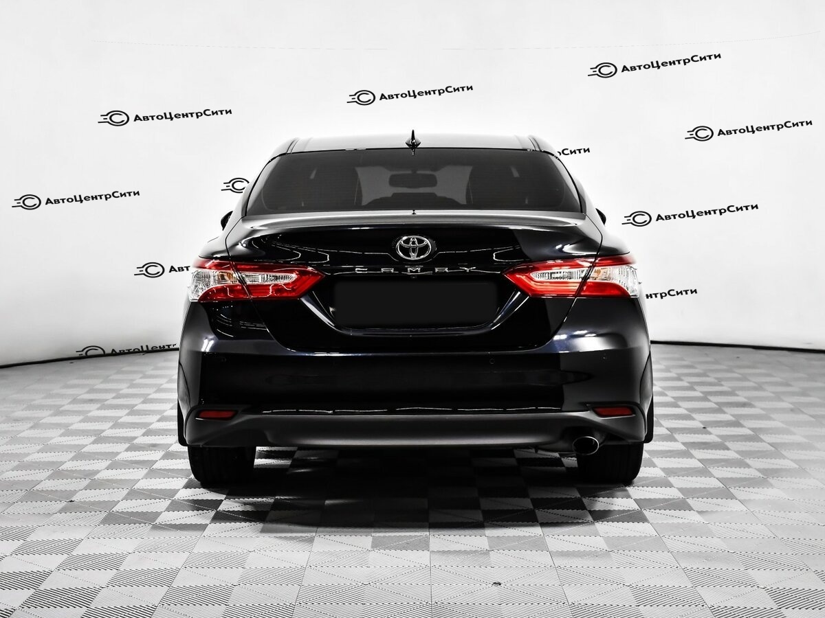Toyota Camry с пробегом — 2021 год. Фото: #5