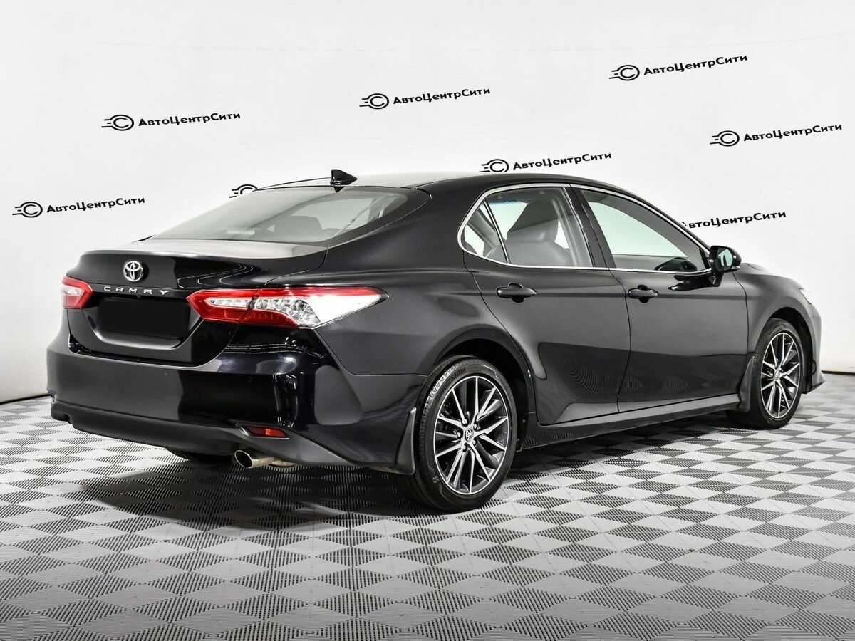 Toyota Camry с пробегом — 2021 год. Фото: #3