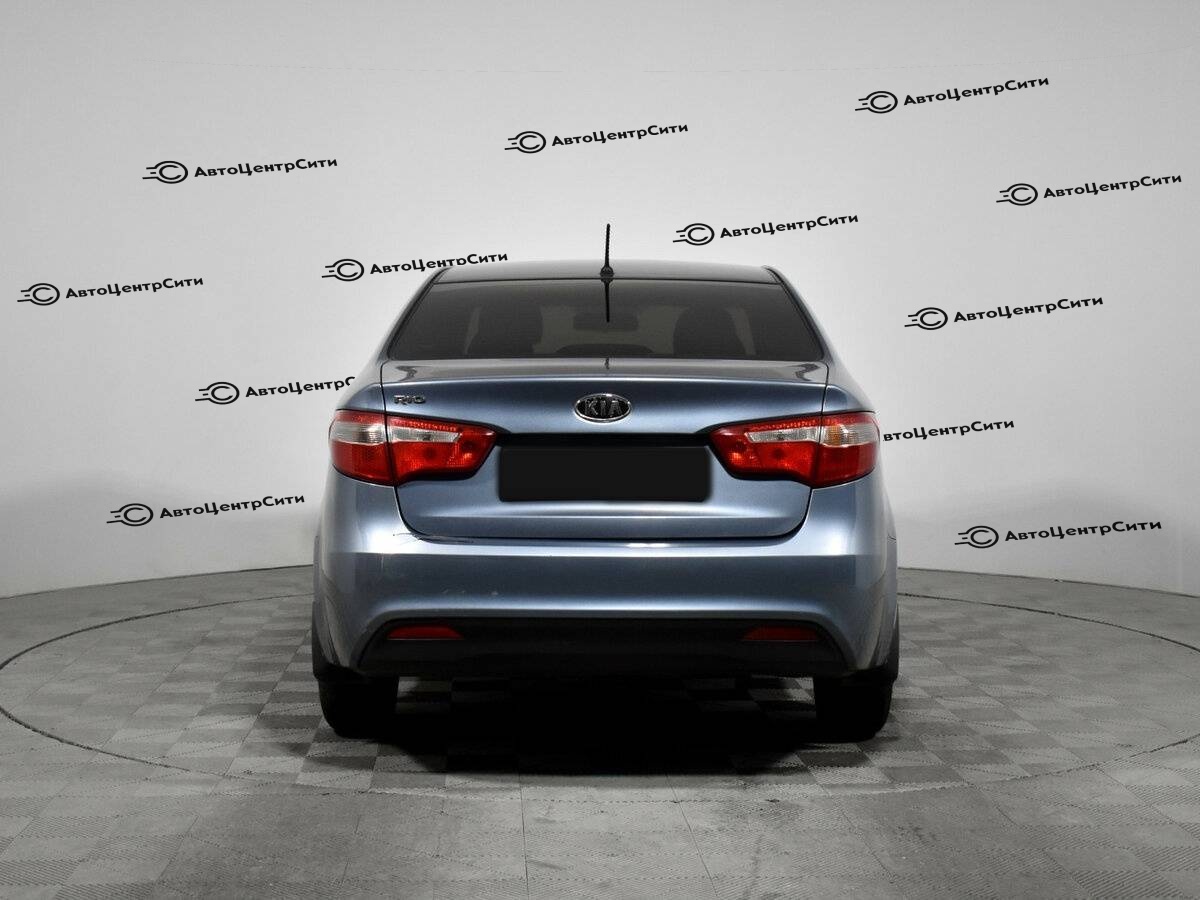 Kia Rio с пробегом — 2012 год. Фото: #5