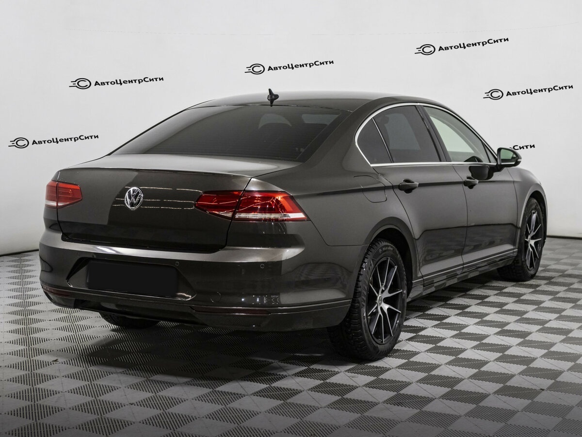 Volkswagen Passat с пробегом — 2017 год. Фото: #3