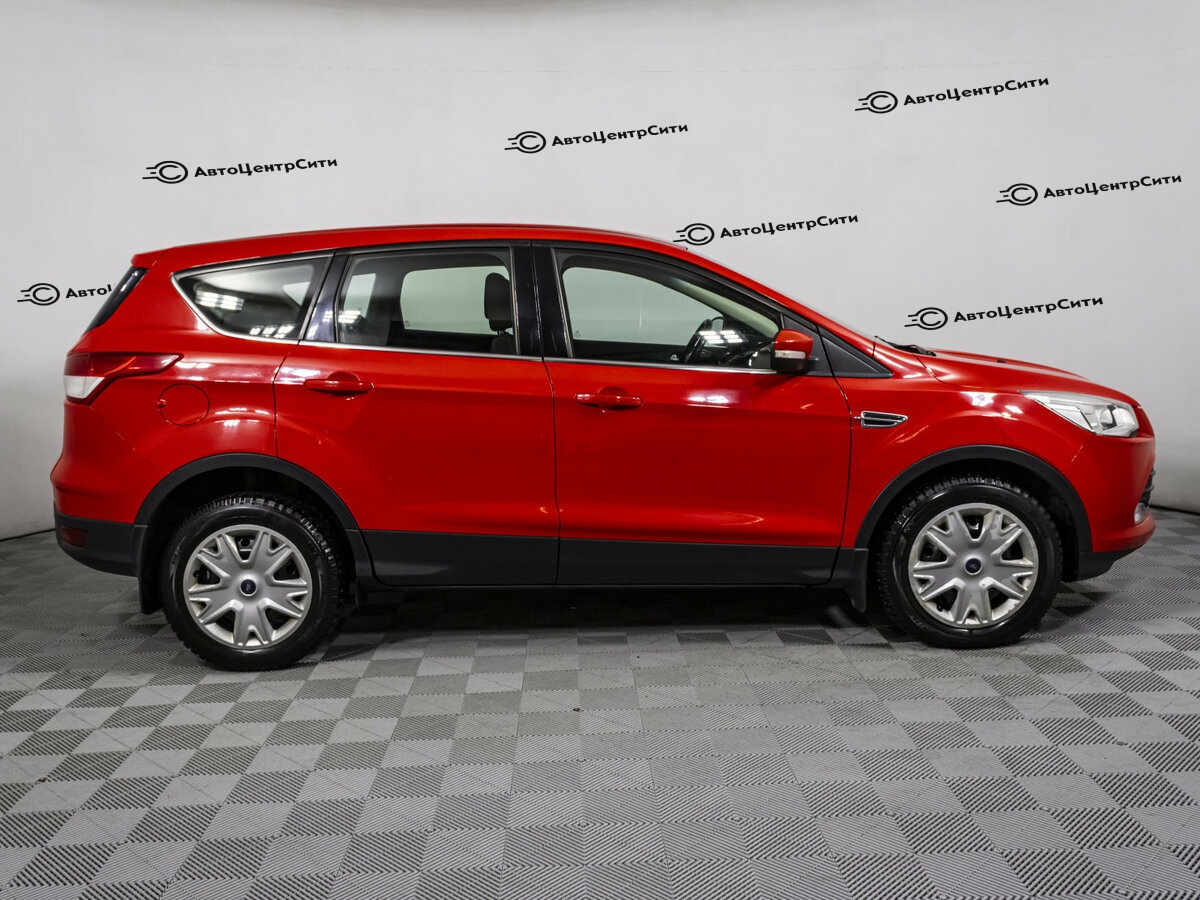 Ford Kuga с пробегом — 2015 год. Фото: #3