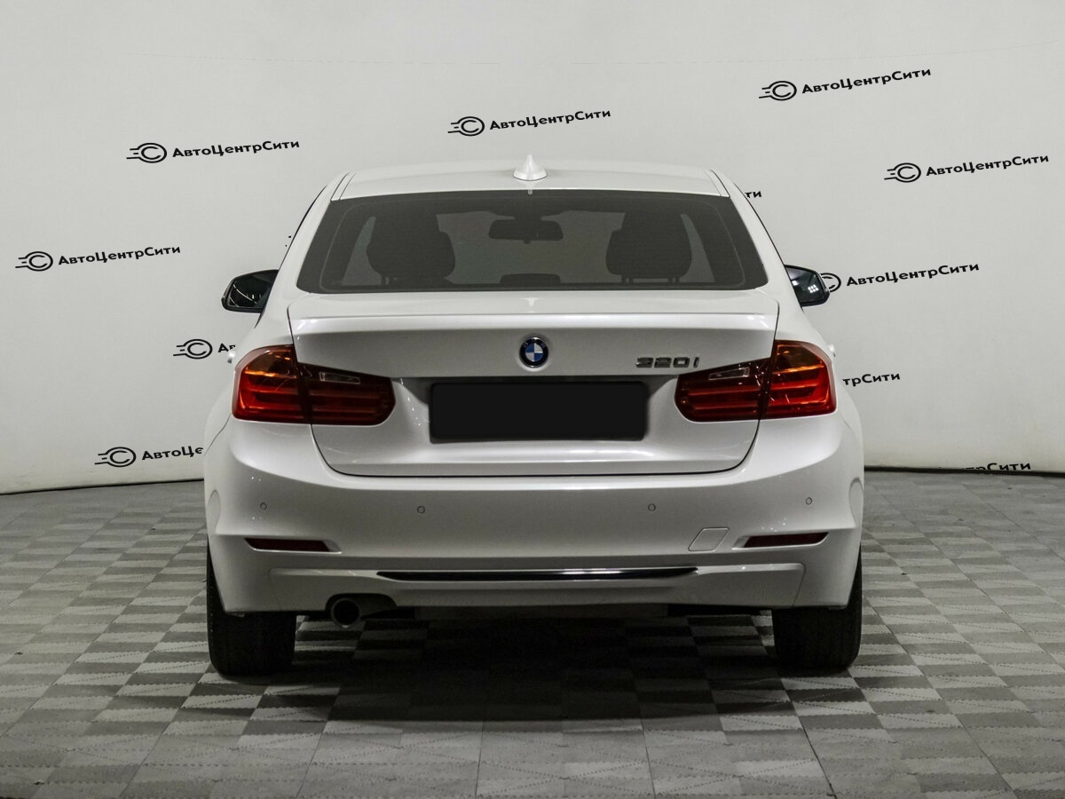 BMW 3 серии с пробегом — 2014 год. Фото: #3