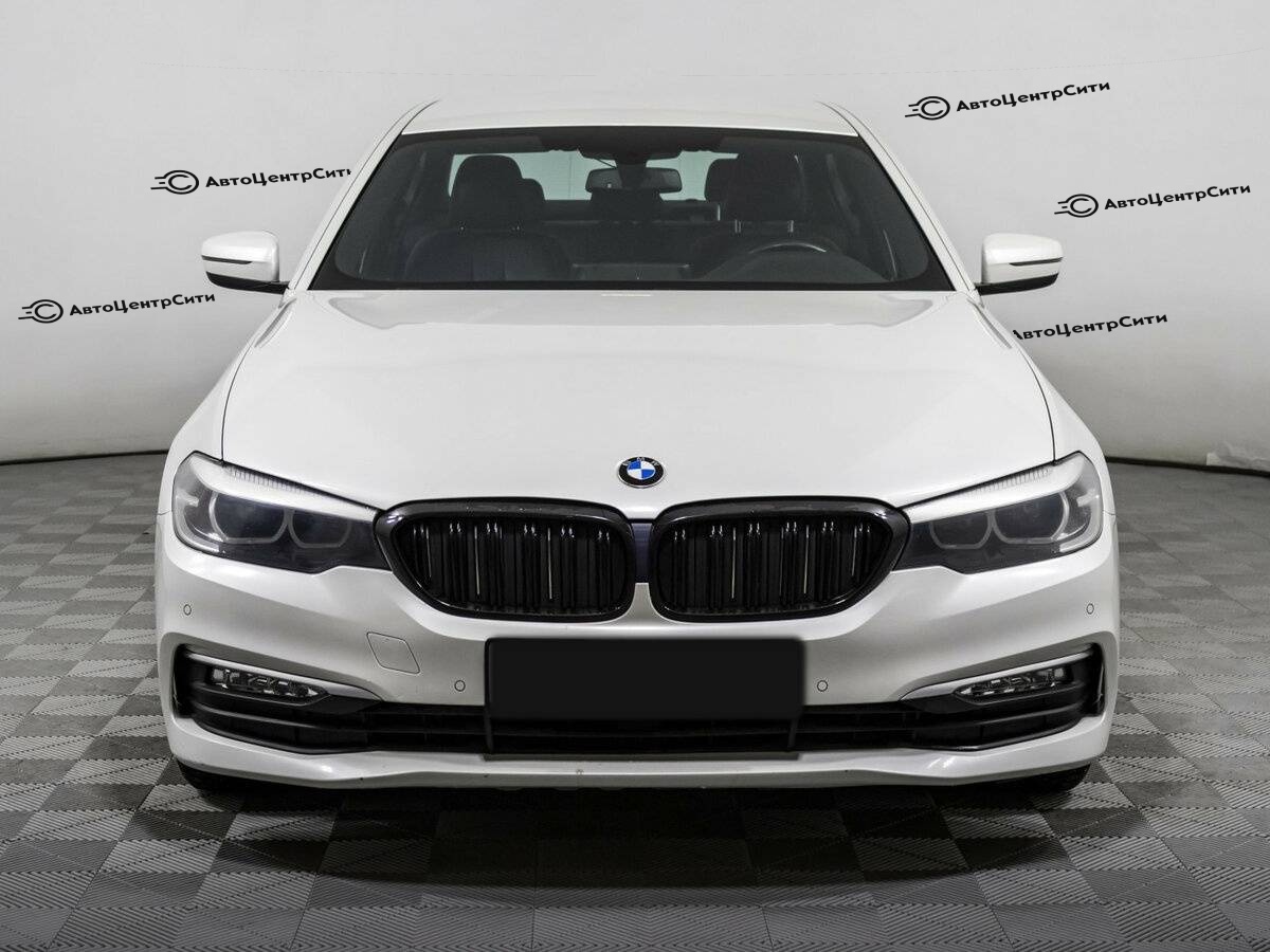 BMW 5 серии с пробегом — 2017 год. Фото: #1