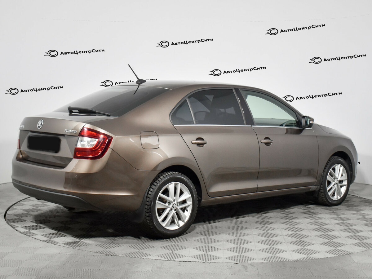 Skoda Rapid с пробегом — 2018 год. Фото: #4