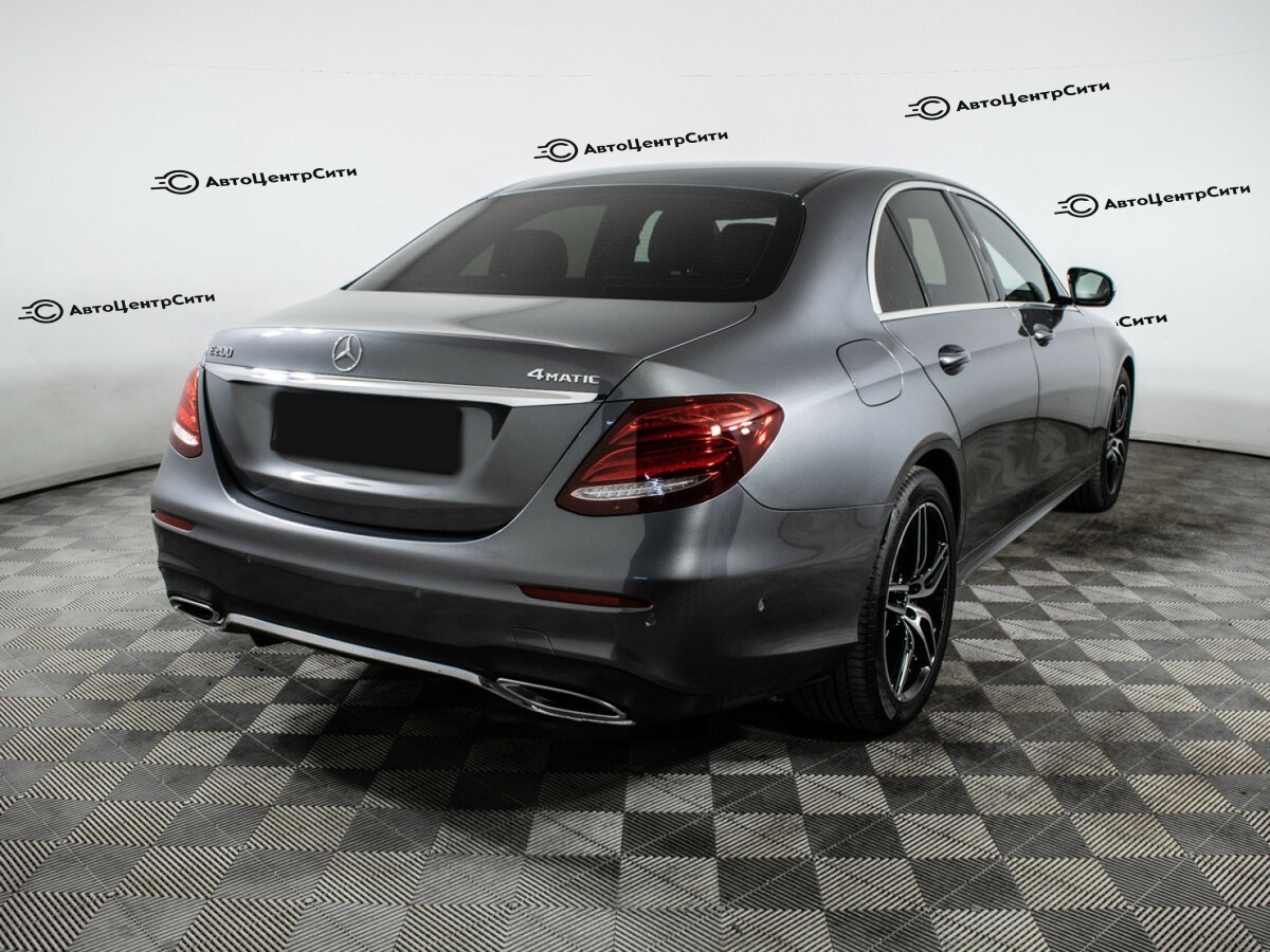 Mercedes-Benz E-Класс с пробегом — 2018 год. Фото: #3