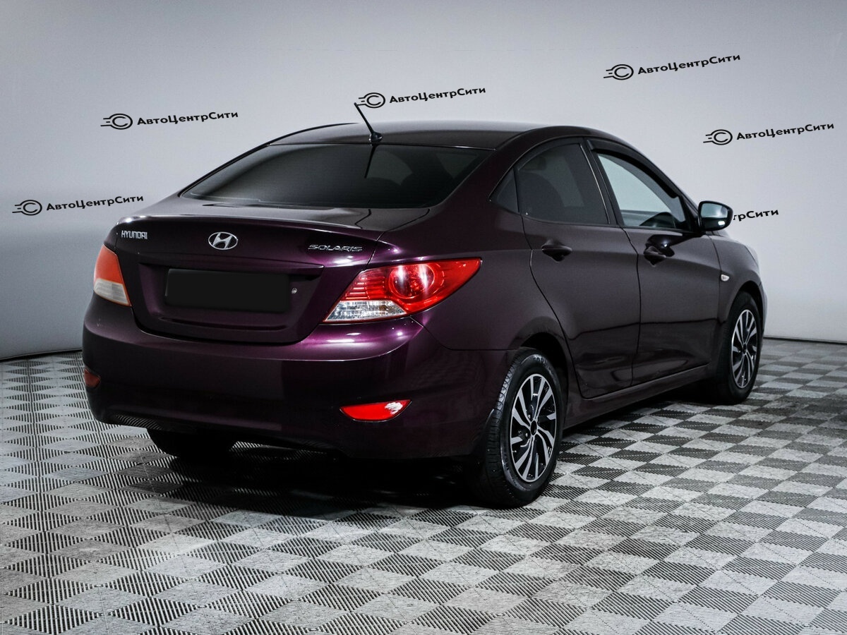 Hyundai Solaris с пробегом — 2013 год. Фото: #3