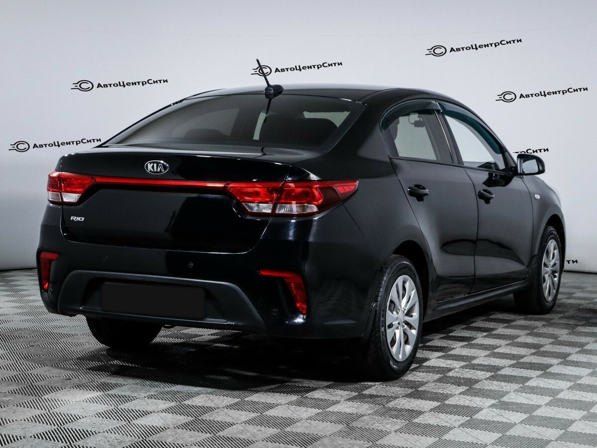 Kia Rio с пробегом — 2017 год. Фото: #3