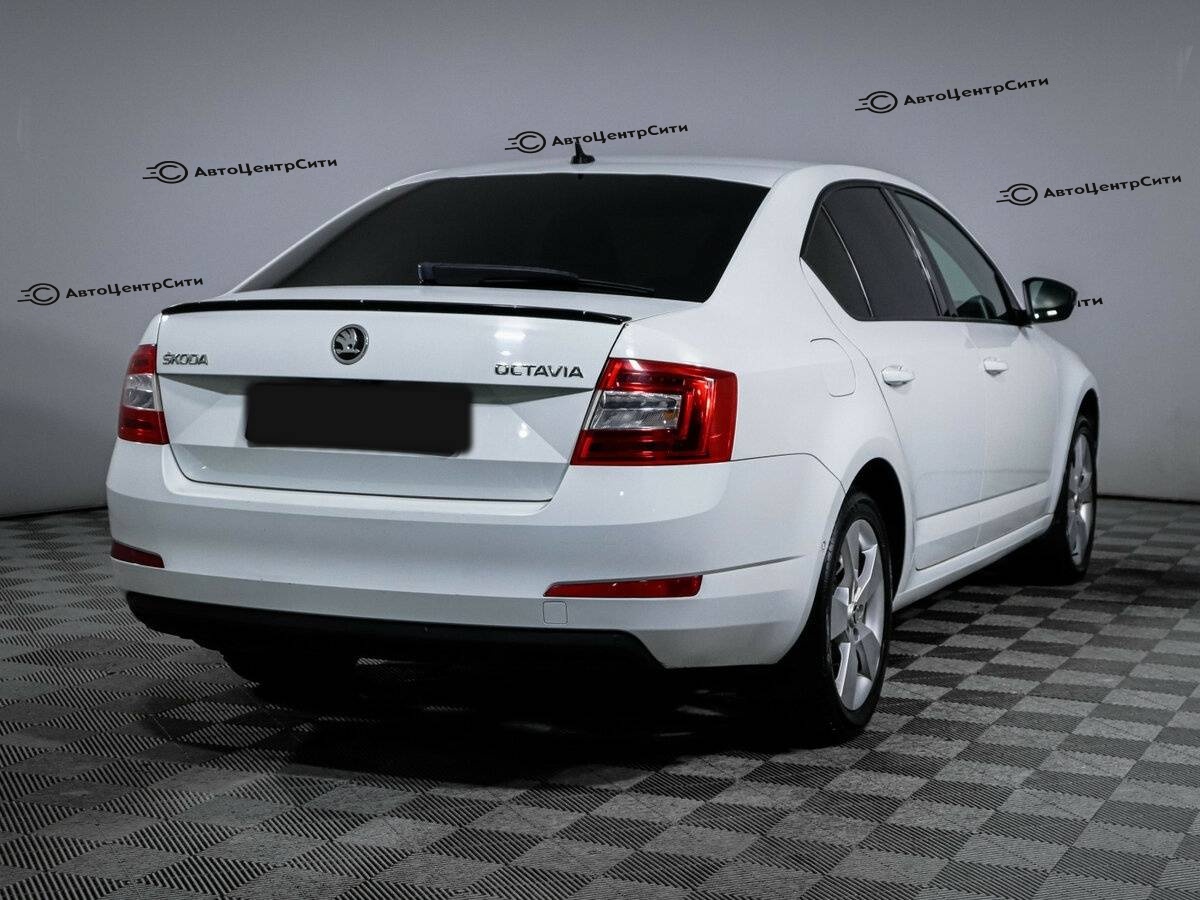 Skoda Octavia с пробегом — 2015 год. Фото: #3