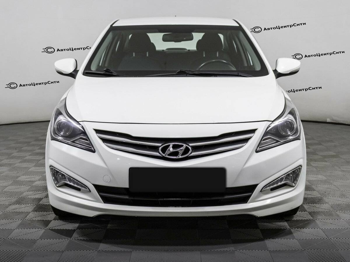 Hyundai Solaris с пробегом — 2015 год. Фото: #1