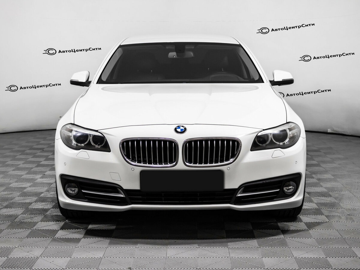 BMW 5 серии с пробегом — 2015 год. Фото: #1