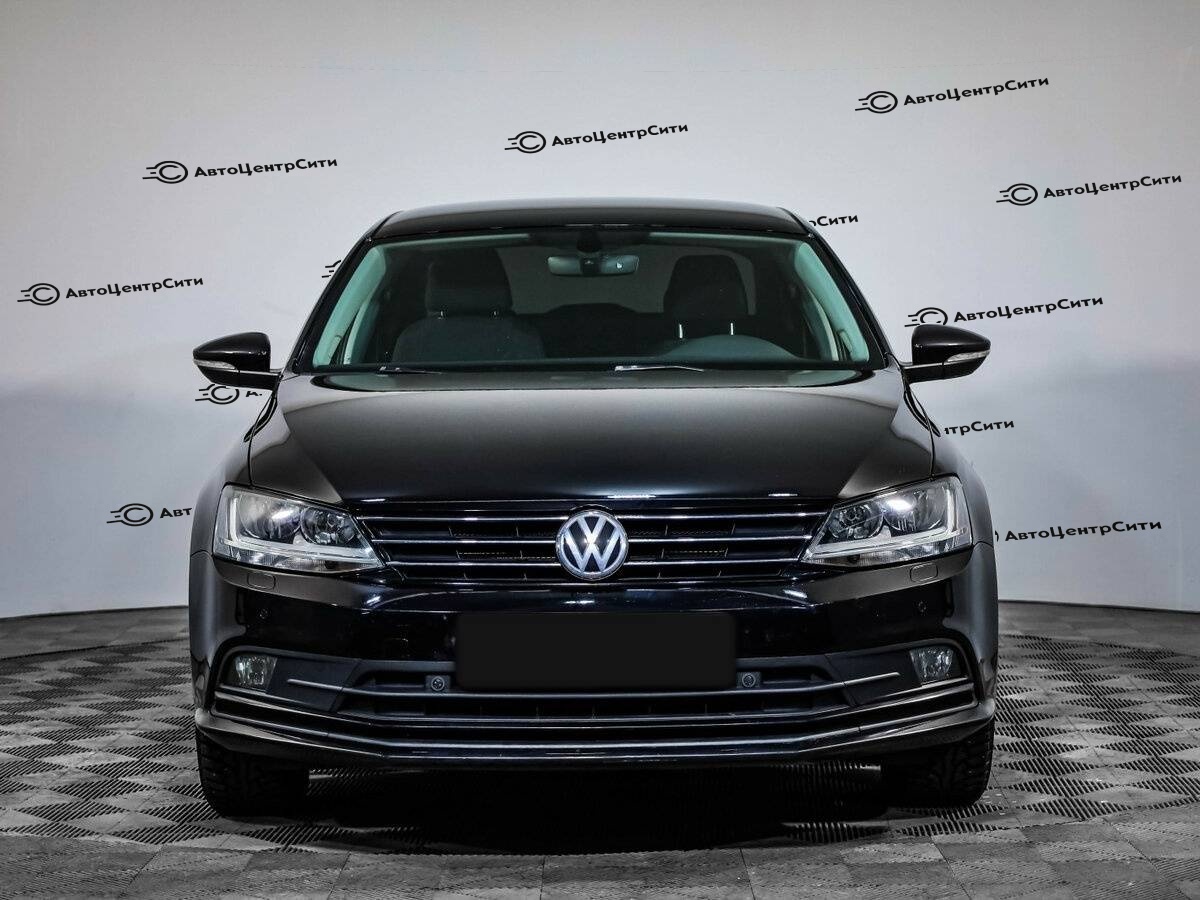 Volkswagen Jetta с пробегом — 2017 год. Фото: #1