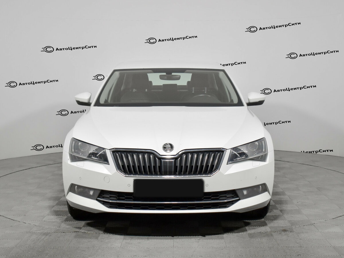 Skoda Superb с пробегом — 2018 год. Фото: #1