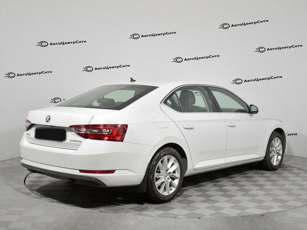 Skoda Superb с пробегом — 2018 год. Фото: #3