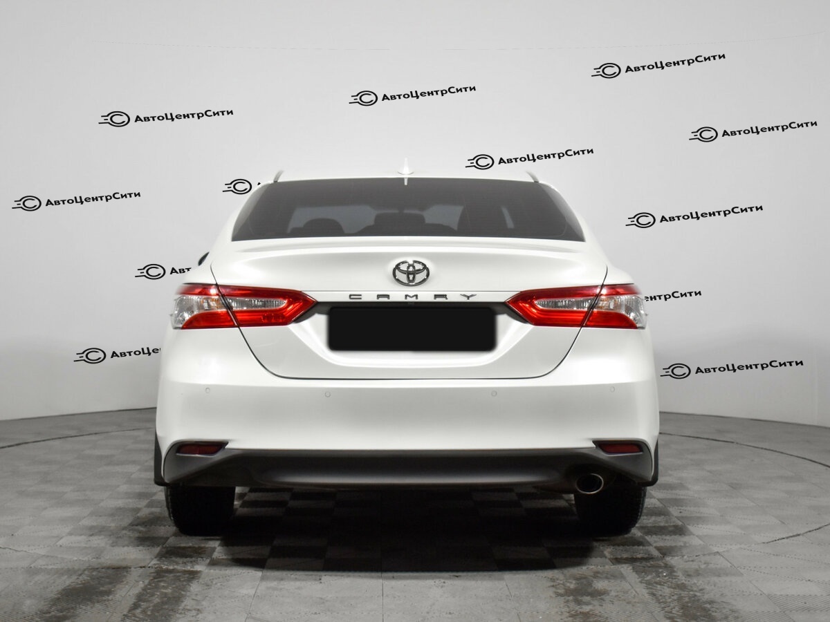 Toyota Camry с пробегом — 2022 год. Фото: #4