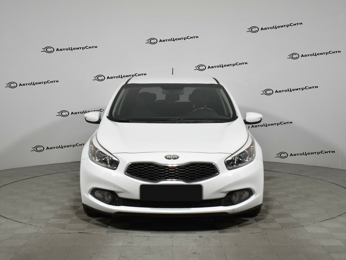 Kia Ceed с пробегом — 2013 год. Фото: #1