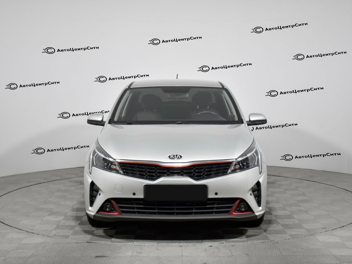 Kia Rio с пробегом — 2020 год. Фото: #1
