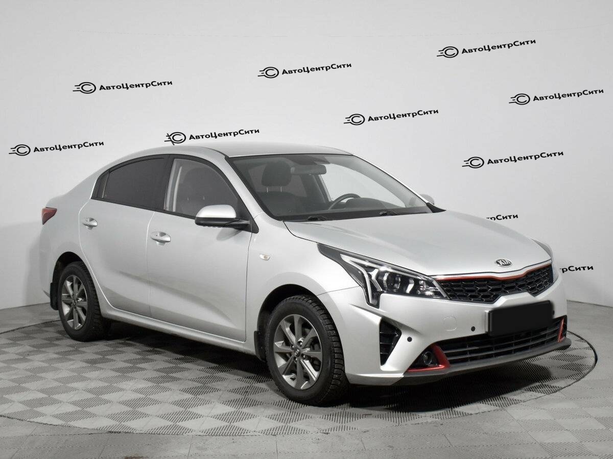 Kia Rio с пробегом — 2020 год. Фото: #2