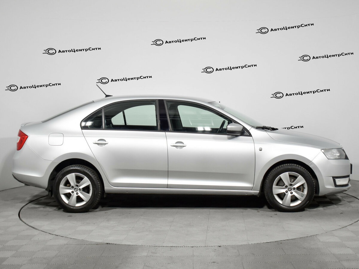 Skoda Rapid с пробегом — 2017 год. Фото: #3