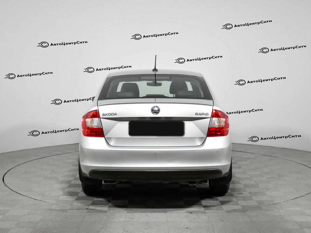 Skoda Rapid с пробегом — 2017 год. Фото: #5