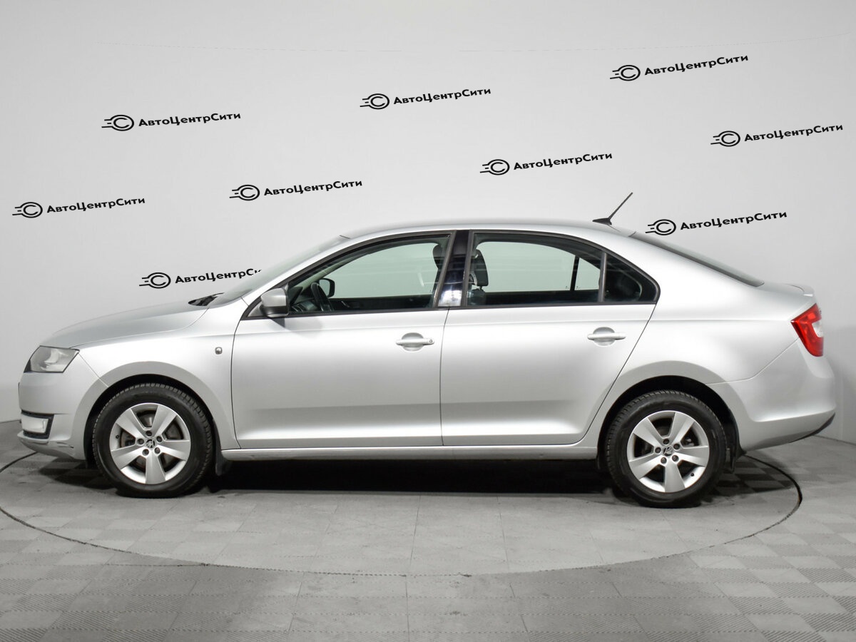 Skoda Rapid с пробегом — 2017 год. Фото: #7