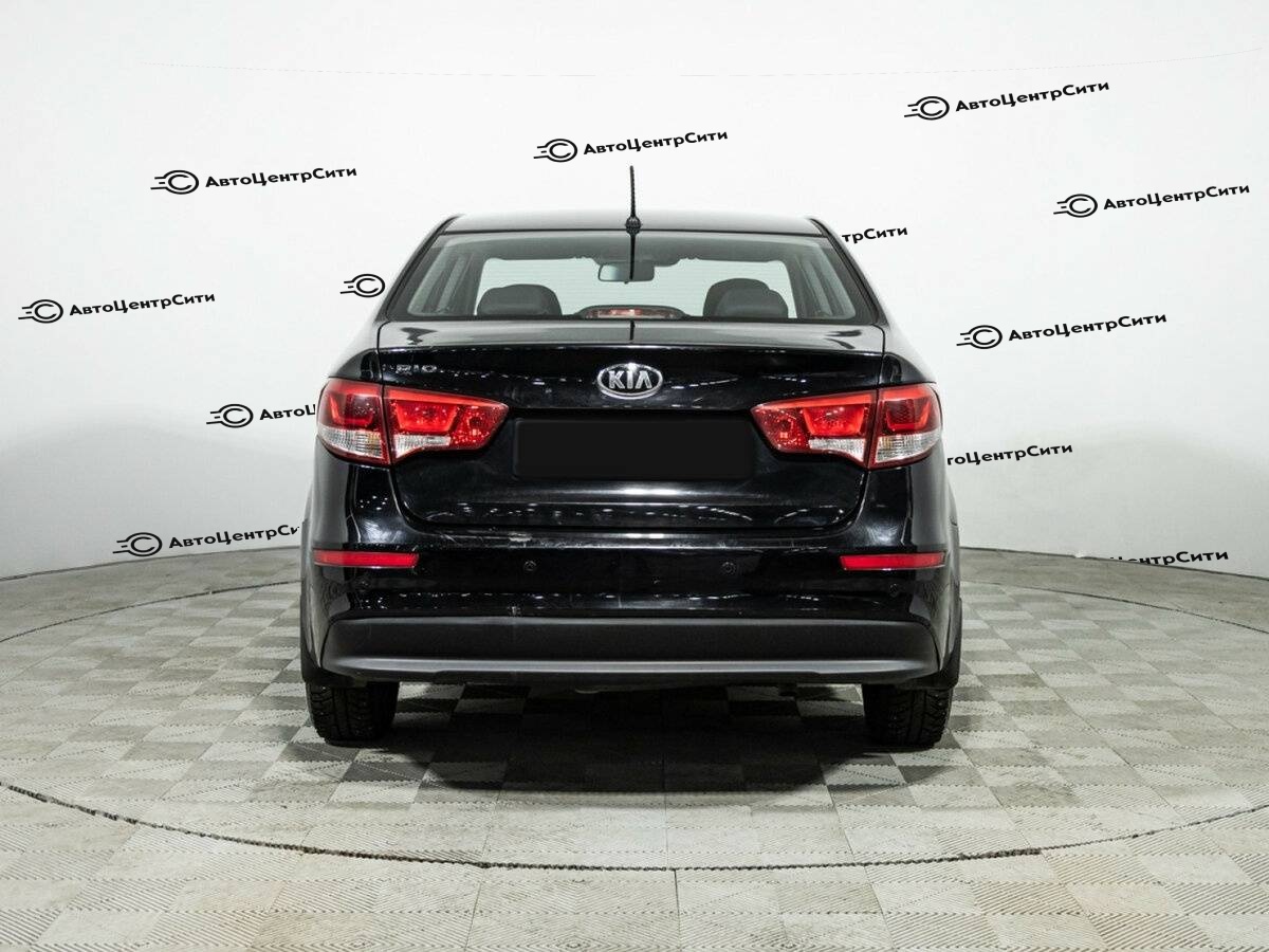 Kia Rio с пробегом — 2016 год. Фото: #5