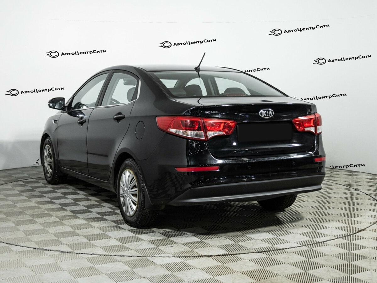 Kia Rio с пробегом — 2016 год. Фото: #6