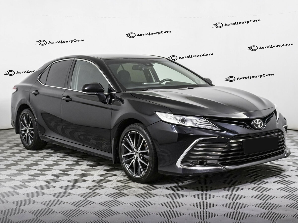 Toyota Camry с пробегом — 2021 год. Фото: #2