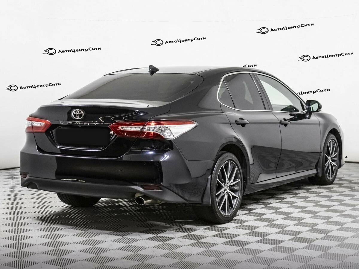 Toyota Camry с пробегом — 2021 год. Фото: #3