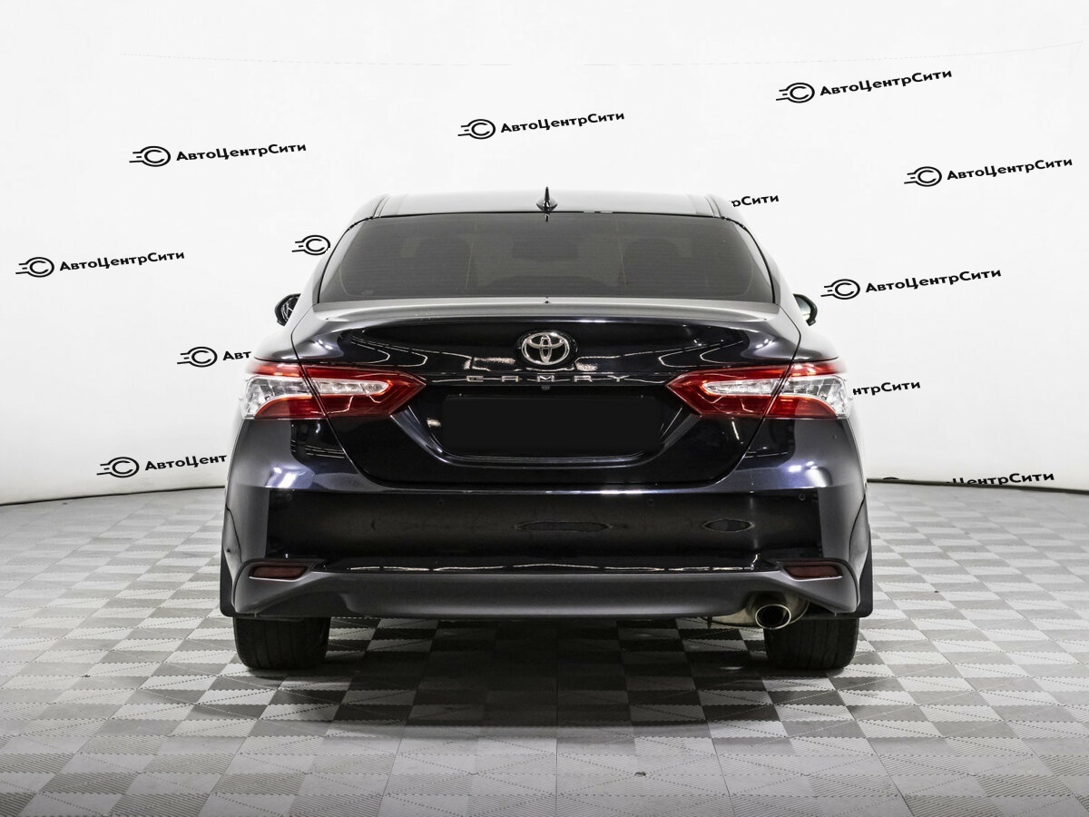 Toyota Camry с пробегом — 2021 год. Фото: #4
