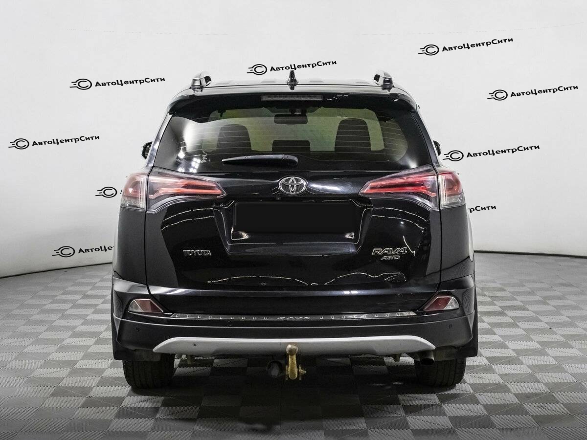 Toyota RAV4 с пробегом — 2015 год. Фото: #5