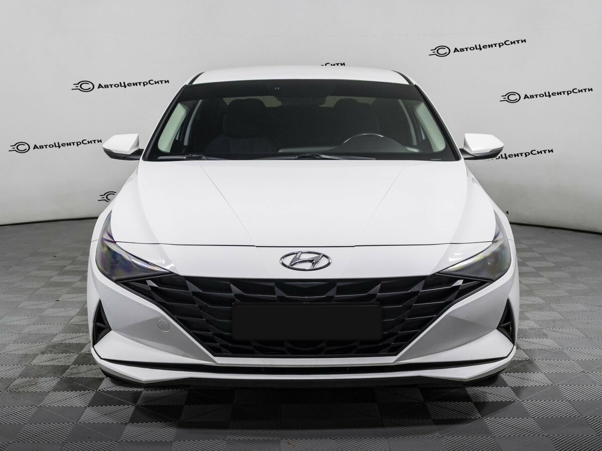 Hyundai Elantra с пробегом — 2021 год. Фото: #1