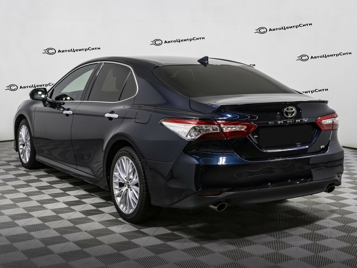 Toyota Camry с пробегом — 2018 год. Фото: #5