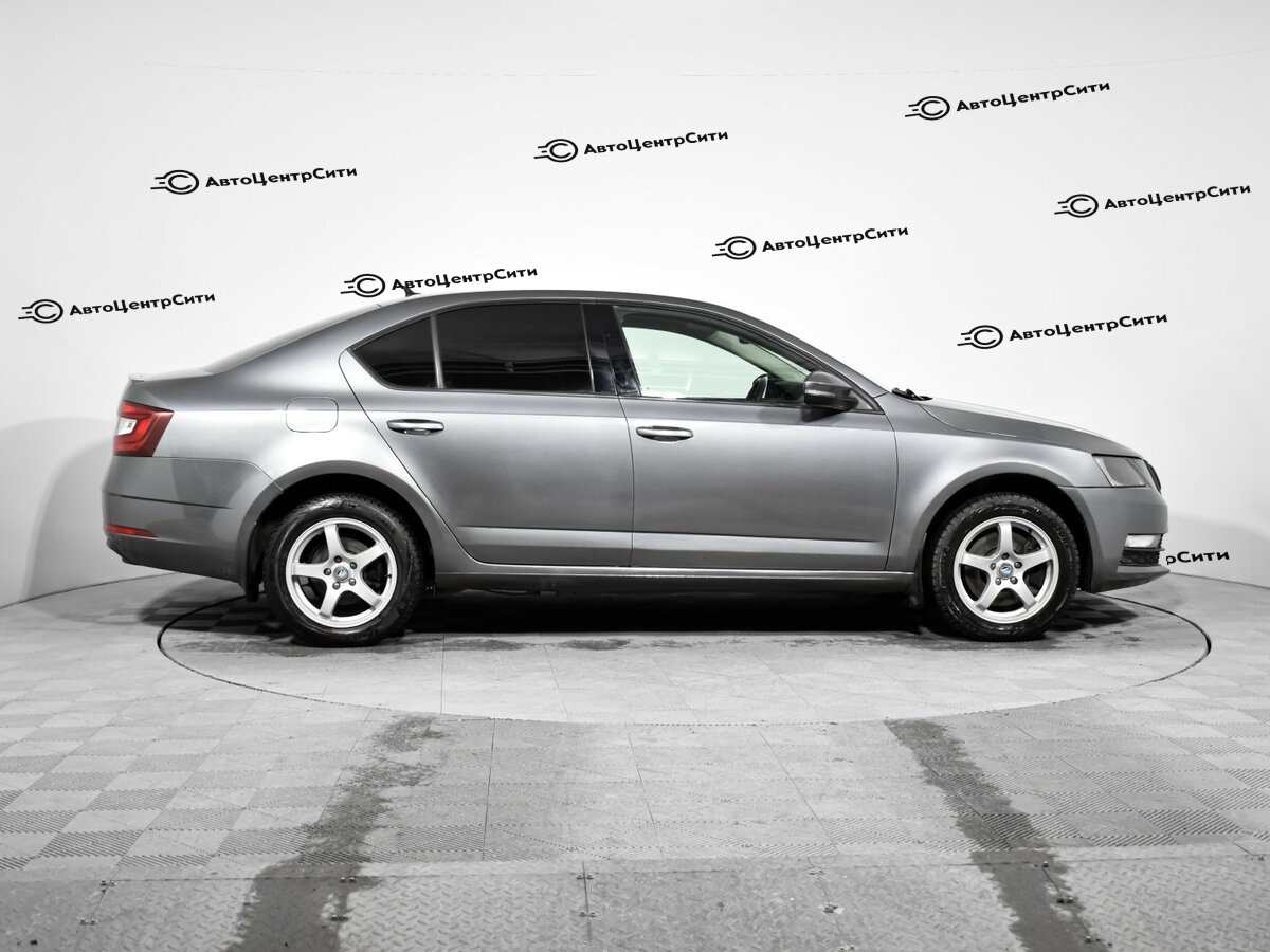 Skoda Octavia с пробегом — 2020 год. Фото: #3