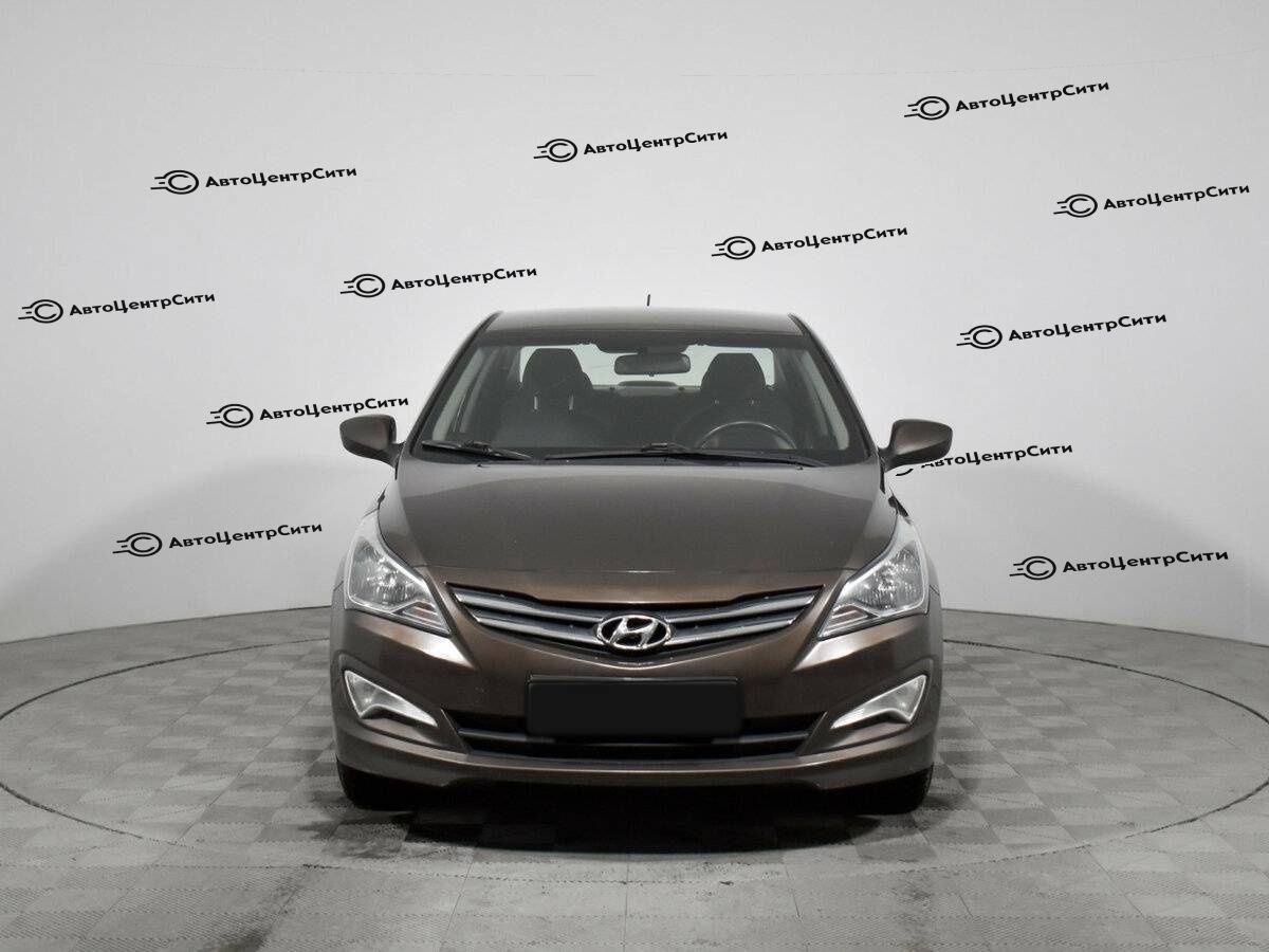 Hyundai Solaris с пробегом — 2016 год. Фото: #1