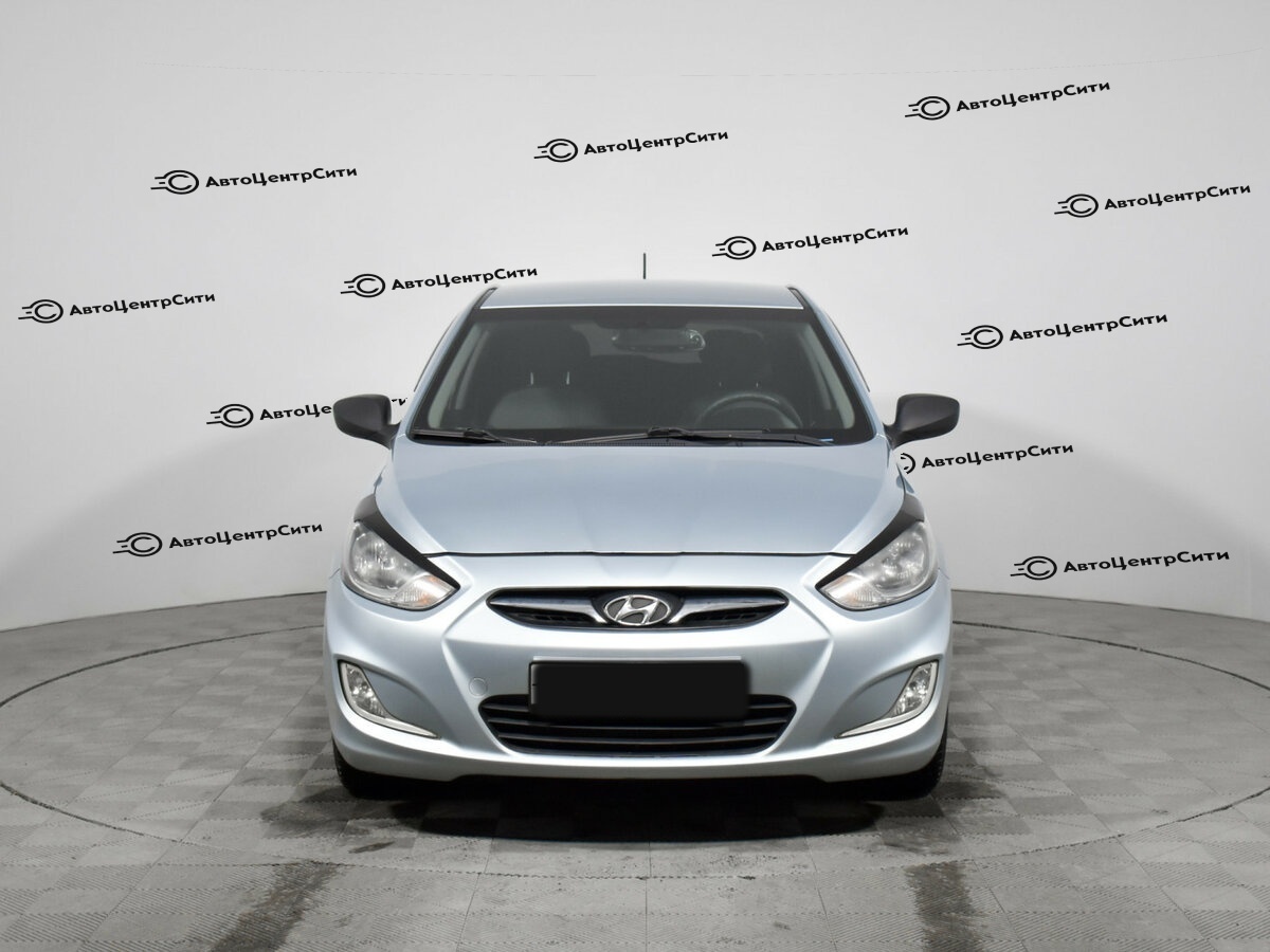 Hyundai Solaris с пробегом — 2014 год. Фото: #1