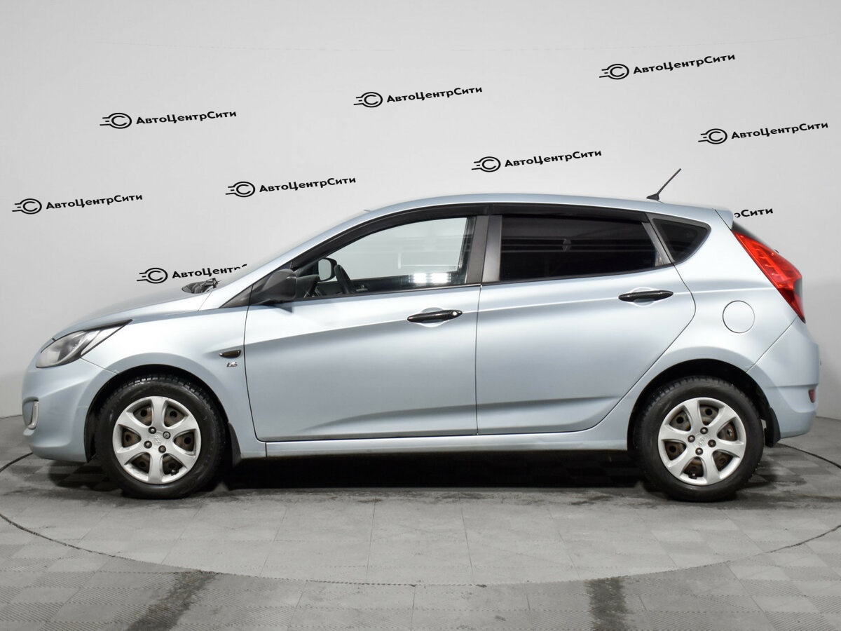 Hyundai Solaris с пробегом — 2014 год. Фото: #7