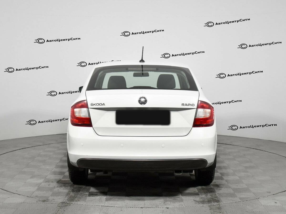 Skoda Rapid с пробегом — 2018 год. Фото: #5