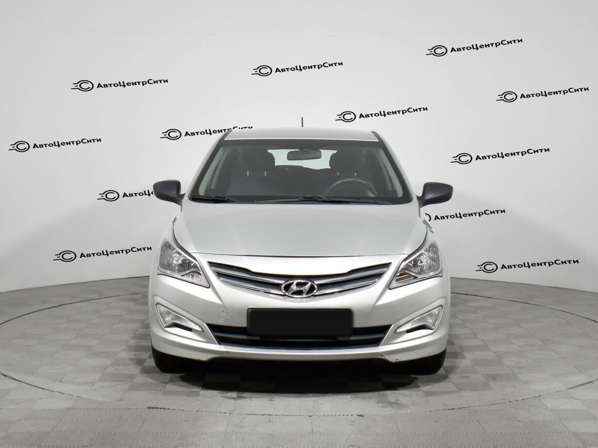 Hyundai Solaris с пробегом — 2015 год. Фото: #1