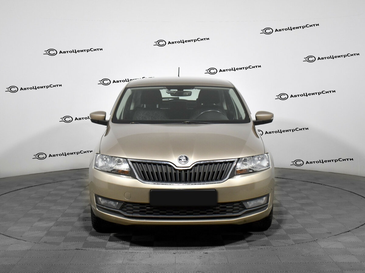 Skoda Rapid с пробегом — 2019 год. Фото: #1