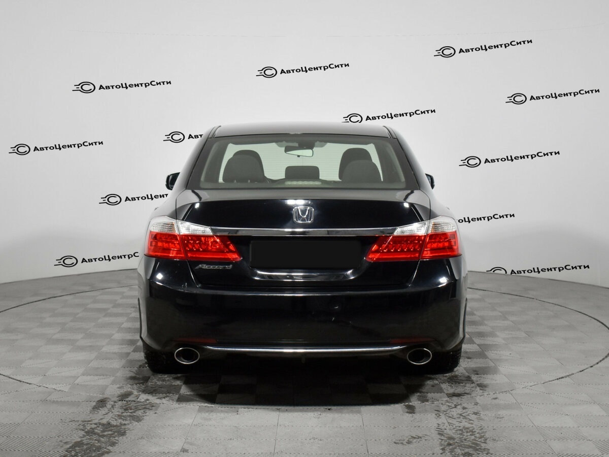 Honda Accord с пробегом — 2013 год. Фото: #5