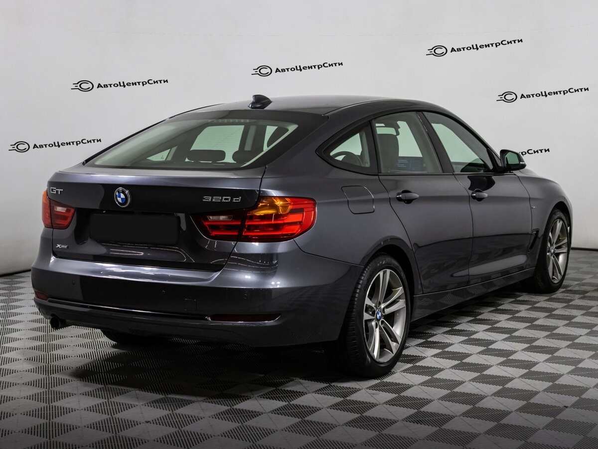 BMW 3 серии с пробегом — 2015 год. Фото: #3