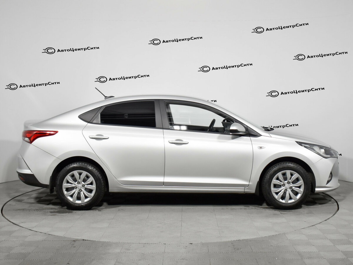 Hyundai Solaris с пробегом — 2020 год. Фото: #3