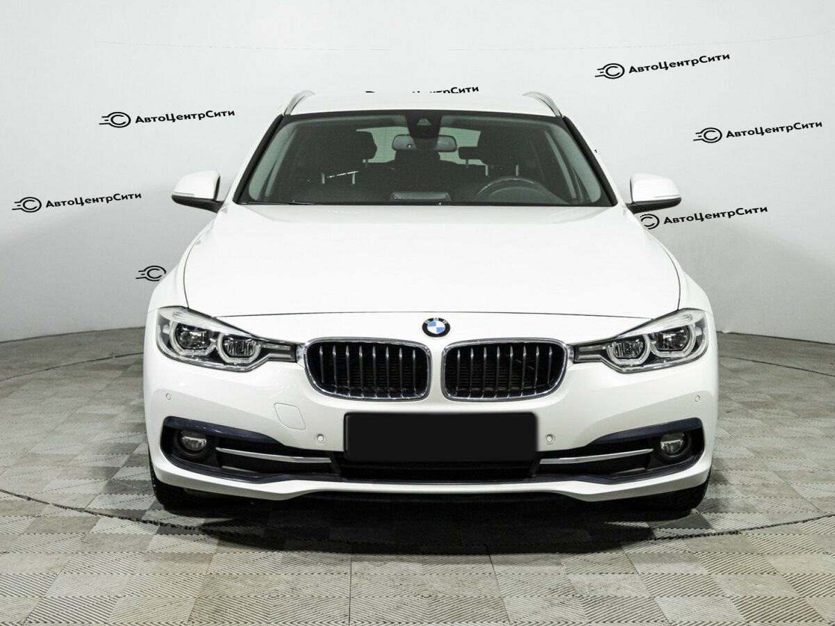 BMW 3 серии с пробегом — 2019 год. Фото: #1