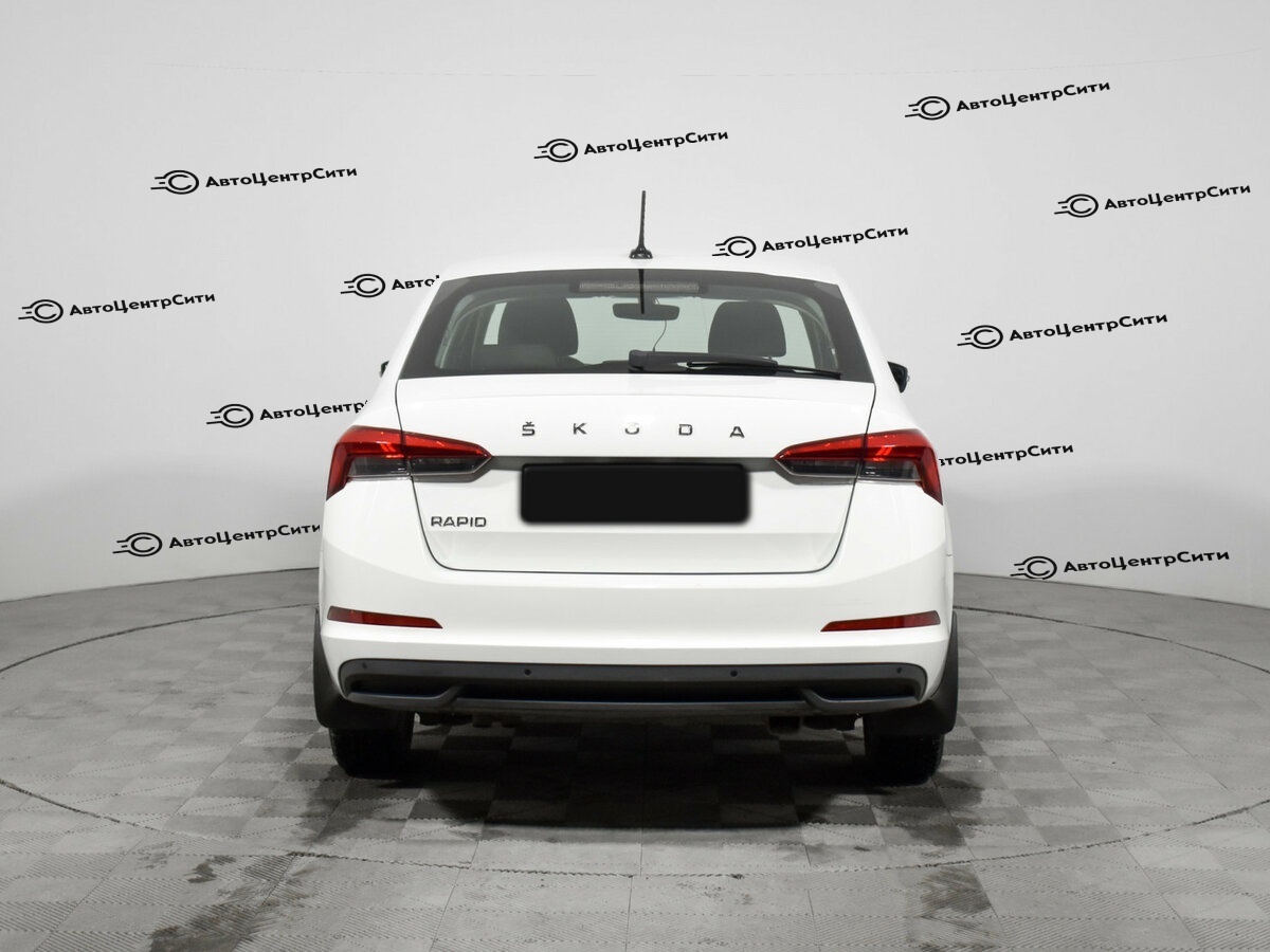 Skoda Rapid с пробегом — 2021 год. Фото: #5