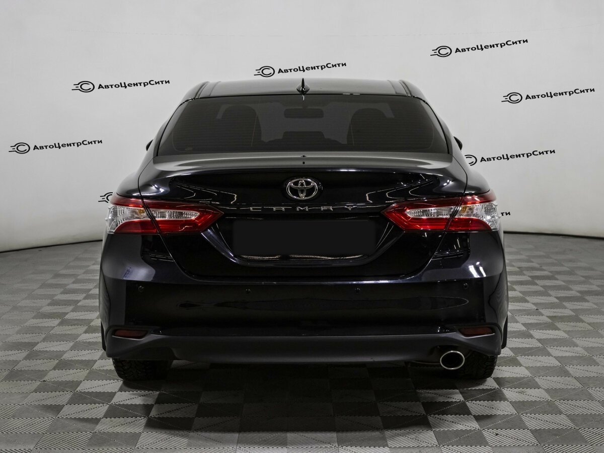 Toyota Camry с пробегом — 2021 год. Фото: #4