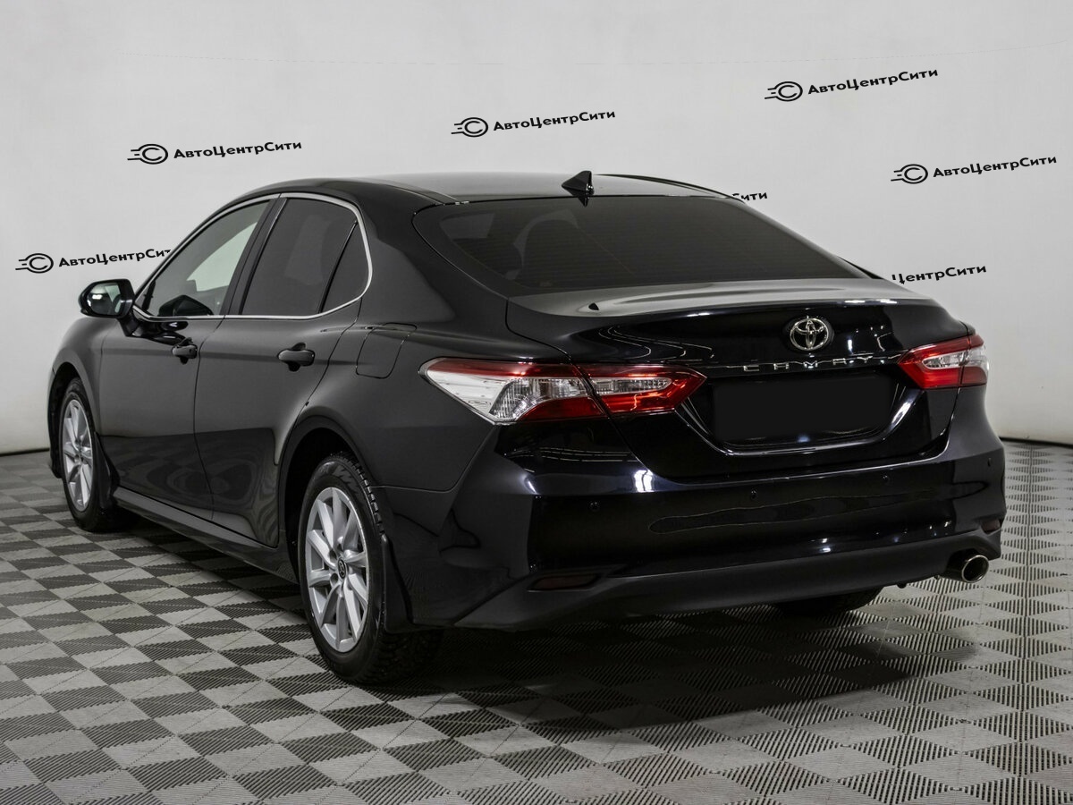 Toyota Camry с пробегом — 2021 год. Фото: #5