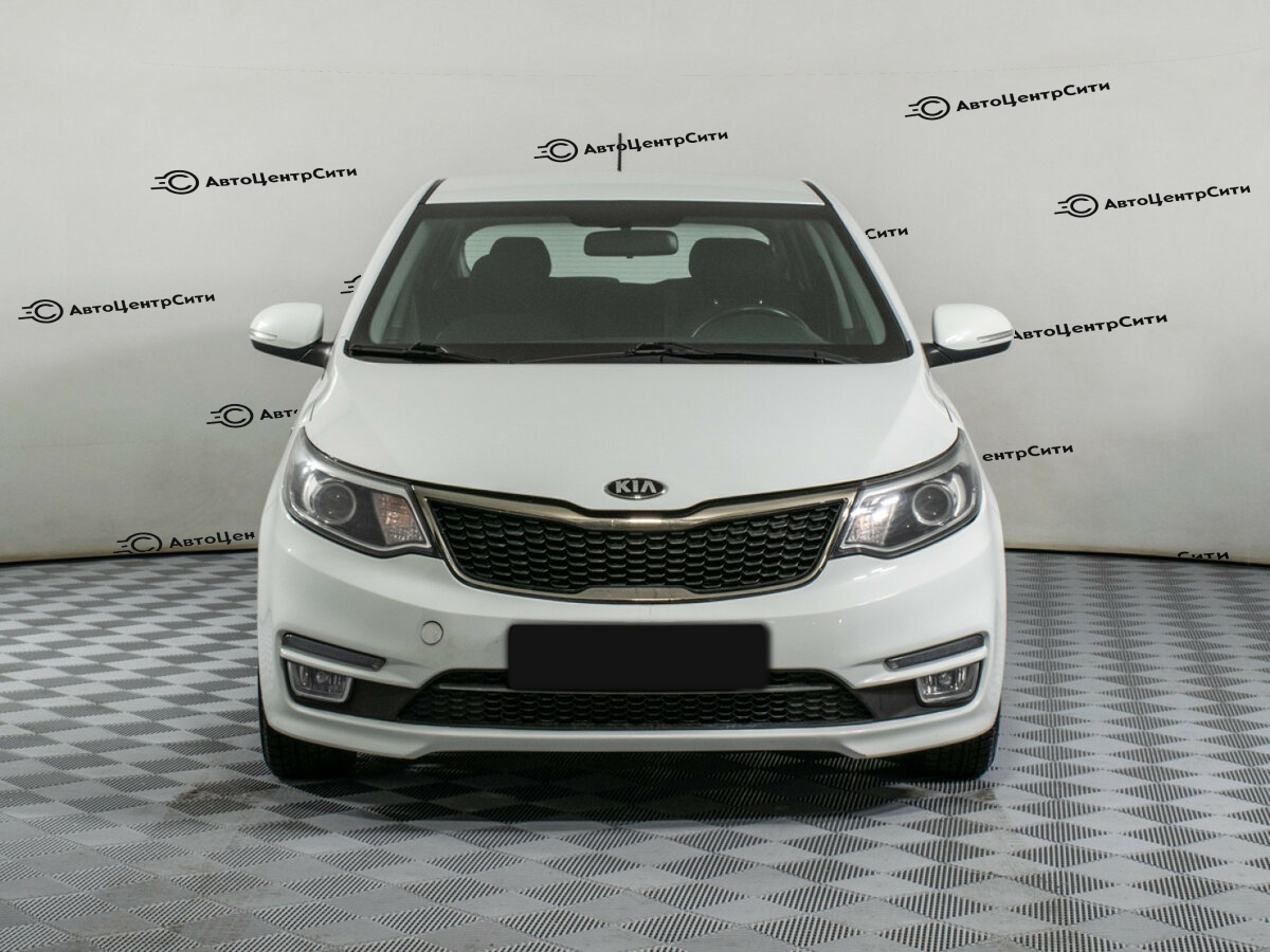 Kia Rio с пробегом — 2016 год. Фото: #1