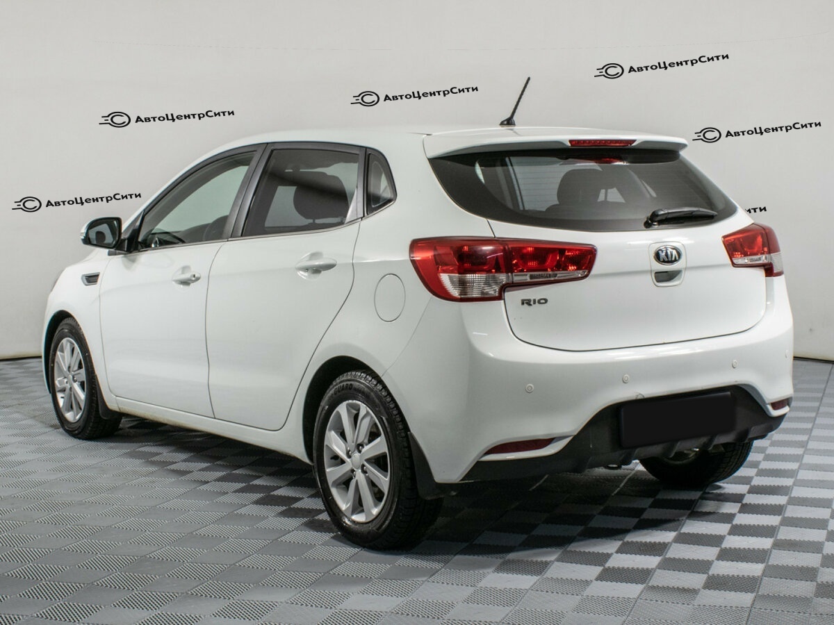 Kia Rio с пробегом — 2016 год. Фото: #6