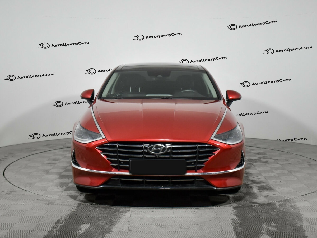 Hyundai Sonata с пробегом — 2020 год. Фото: #1