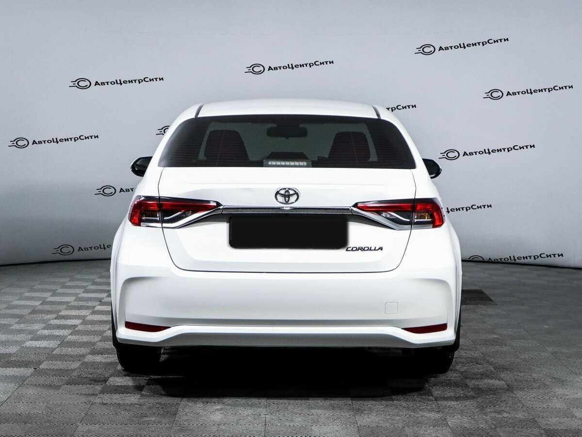 Toyota Corolla с пробегом — 2021 год. Фото: #4